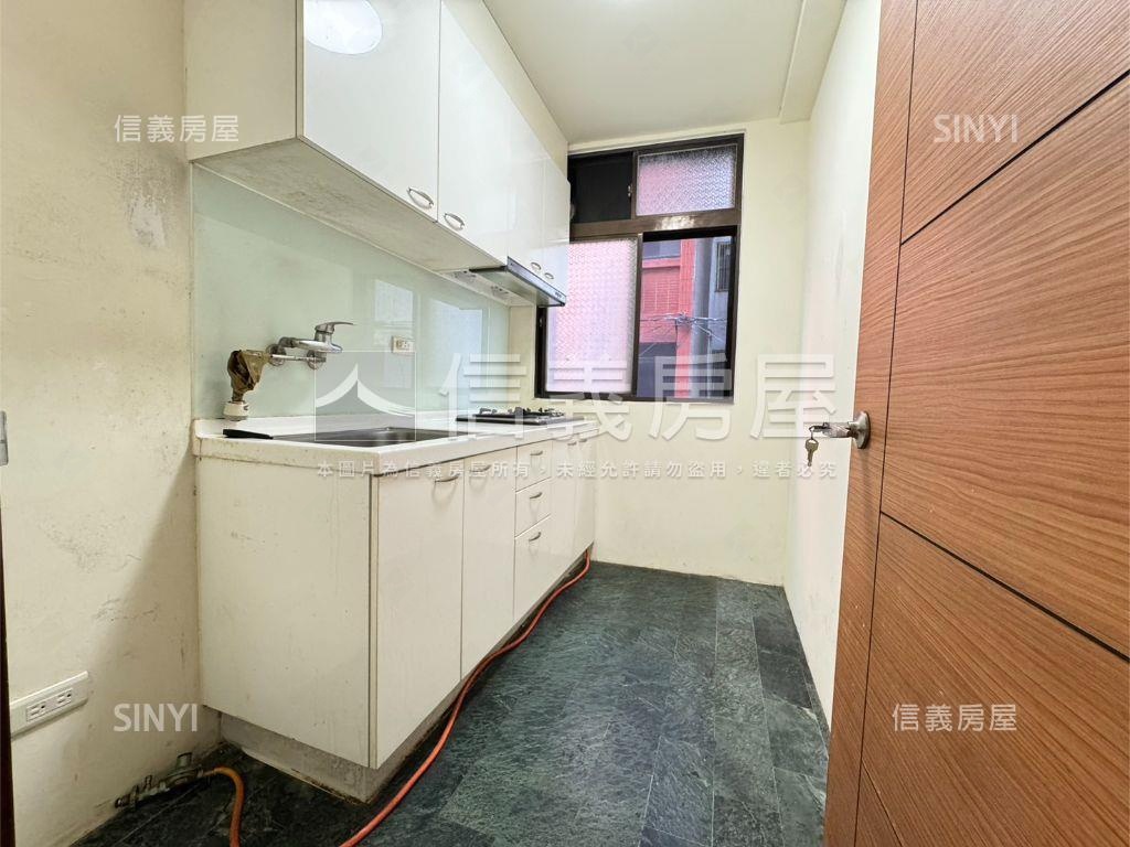 近火車站輕裝公寓房屋室內格局與周邊環境