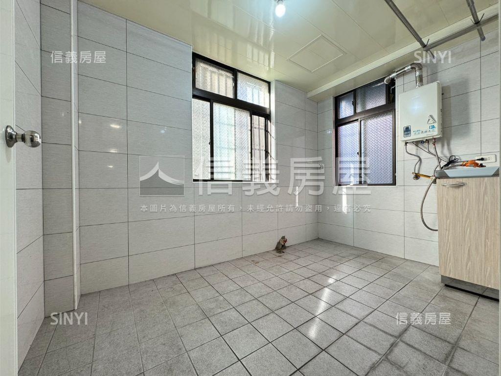 近火車站輕裝公寓房屋室內格局與周邊環境