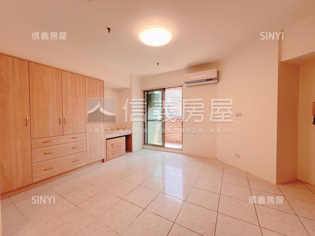 登峰●帝王低總景觀陽台戶房屋室內格局與周邊環境