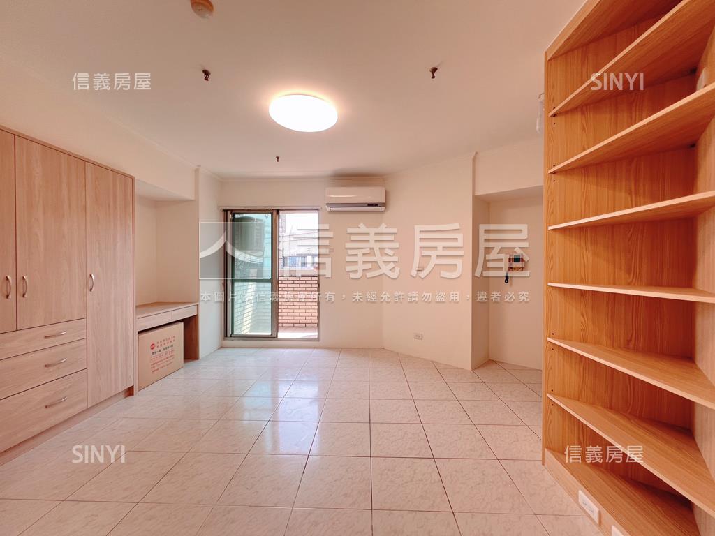 登峰●帝王低總景觀陽台戶房屋室內格局與周邊環境