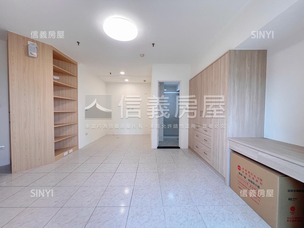 登峰●帝王低總景觀陽台戶房屋室內格局與周邊環境