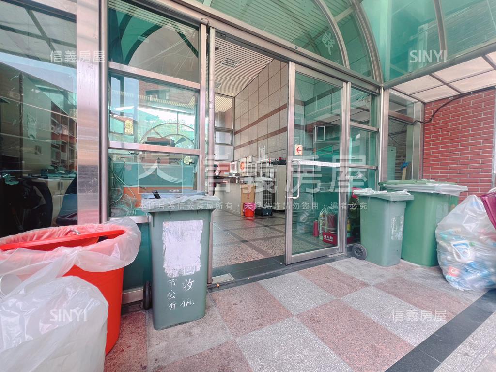 登峰●帝王低總景觀陽台戶房屋室內格局與周邊環境