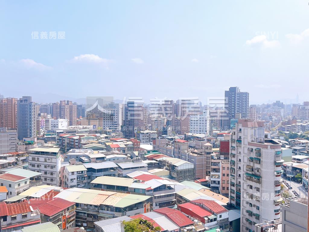 登峰●帝王低總景觀陽台戶房屋室內格局與周邊環境