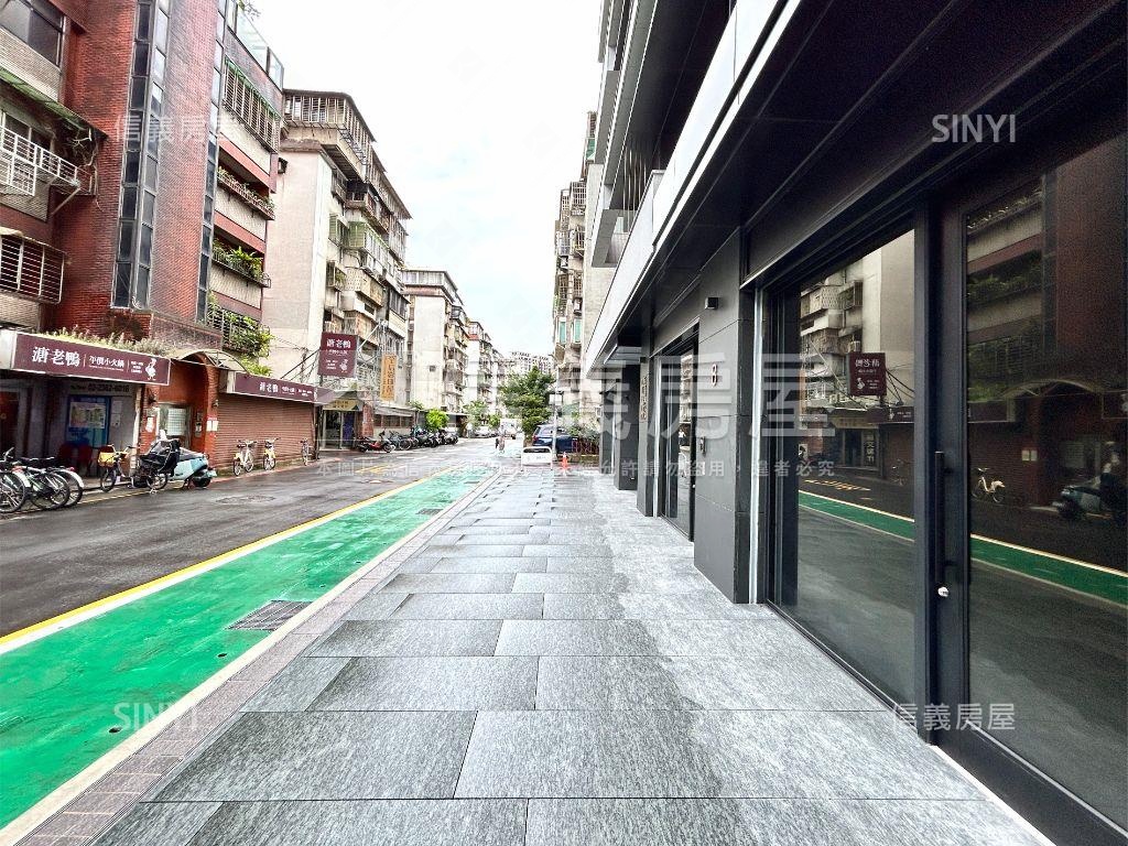 朗朗台大金店面Ｂ房屋室內格局與周邊環境