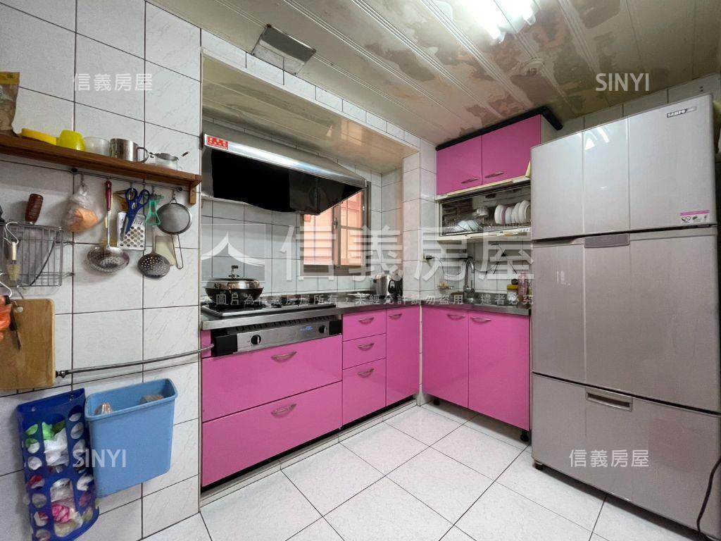 景安捷運｜電梯３房美華廈房屋室內格局與周邊環境