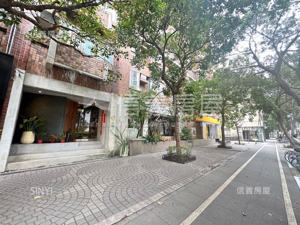 大仁愛路面寬金店面房屋室內格局與周邊環境