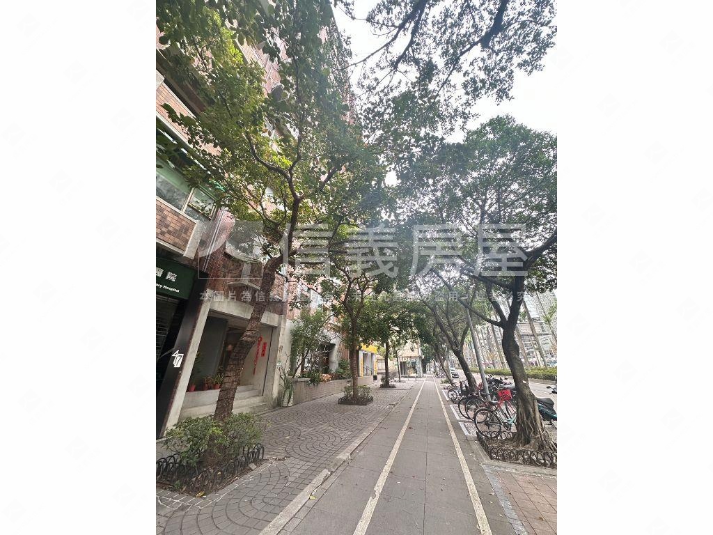 大仁愛路面寬金店面房屋室內格局與周邊環境