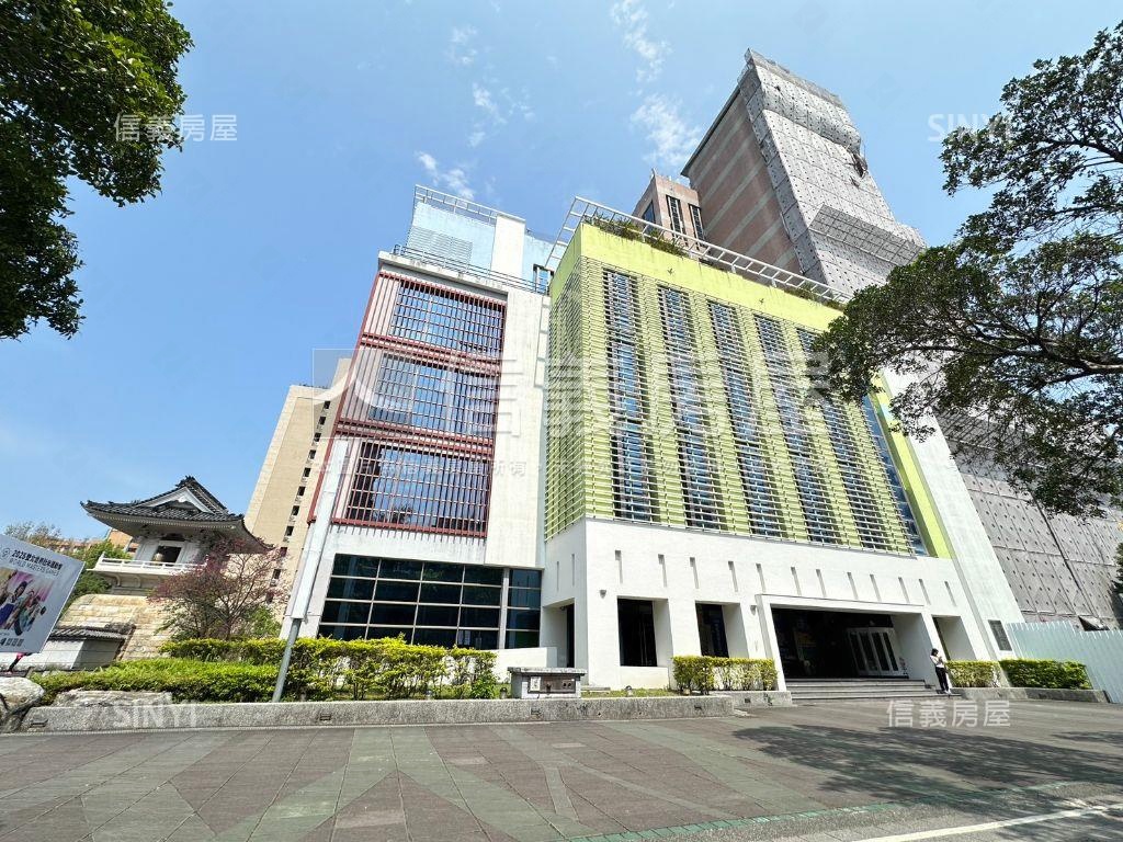 大仁愛路面寬金店面房屋室內格局與周邊環境