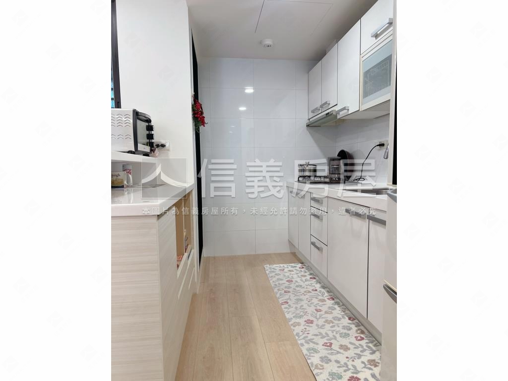 力麒青春高樓兩房車位房屋室內格局與周邊環境