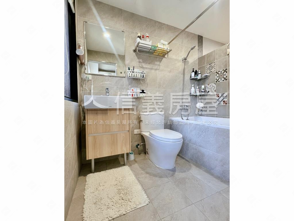 力麒青春高樓兩房車位房屋室內格局與周邊環境