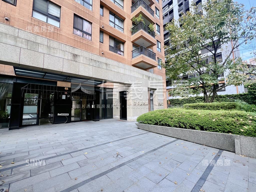 力麒青春高樓兩房車位房屋室內格局與周邊環境