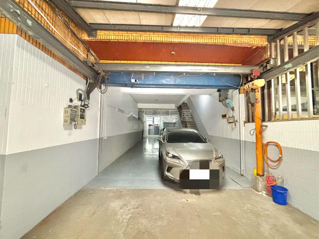 稀有化成路大面寬廠房房屋室內格局與周邊環境