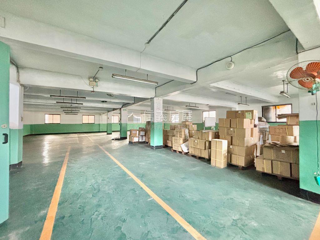 稀有化成路大面寬廠房房屋室內格局與周邊環境