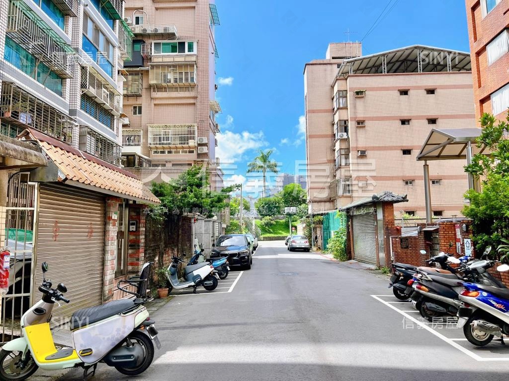 ★河堤前後庭院車位一樓★房屋室內格局與周邊環境