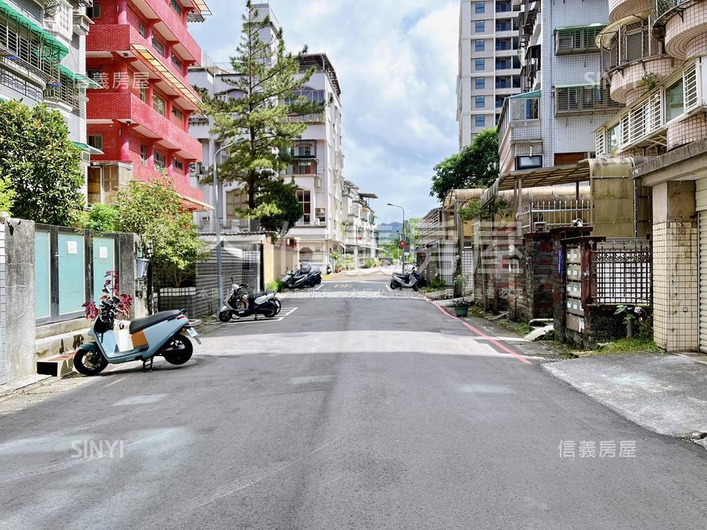 ★河堤前後庭院車位一樓★房屋室內格局與周邊環境
