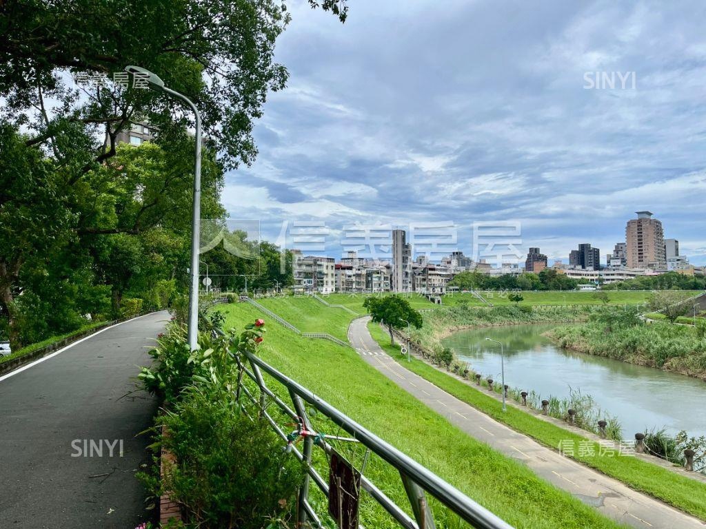 ★河堤前後庭院車位一樓★房屋室內格局與周邊環境