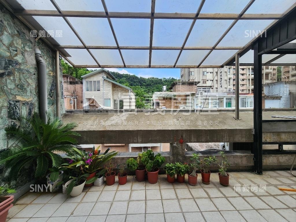 天母芝園上疊加車位房屋室內格局與周邊環境