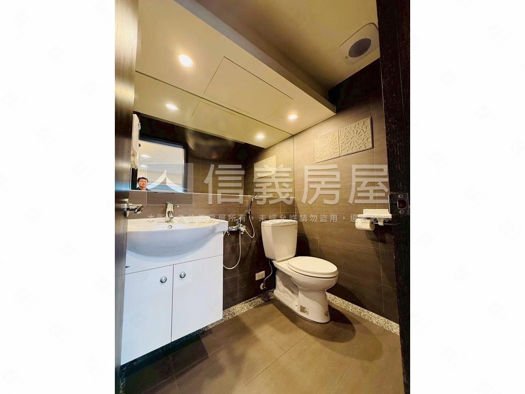 敦南麗舍邊間頂樓房屋室內格局與周邊環境