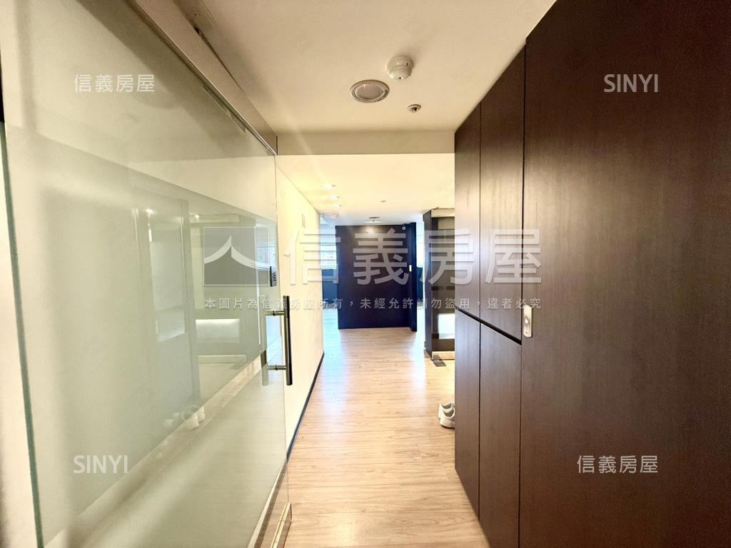 敦南麗舍邊間頂樓房屋室內格局與周邊環境