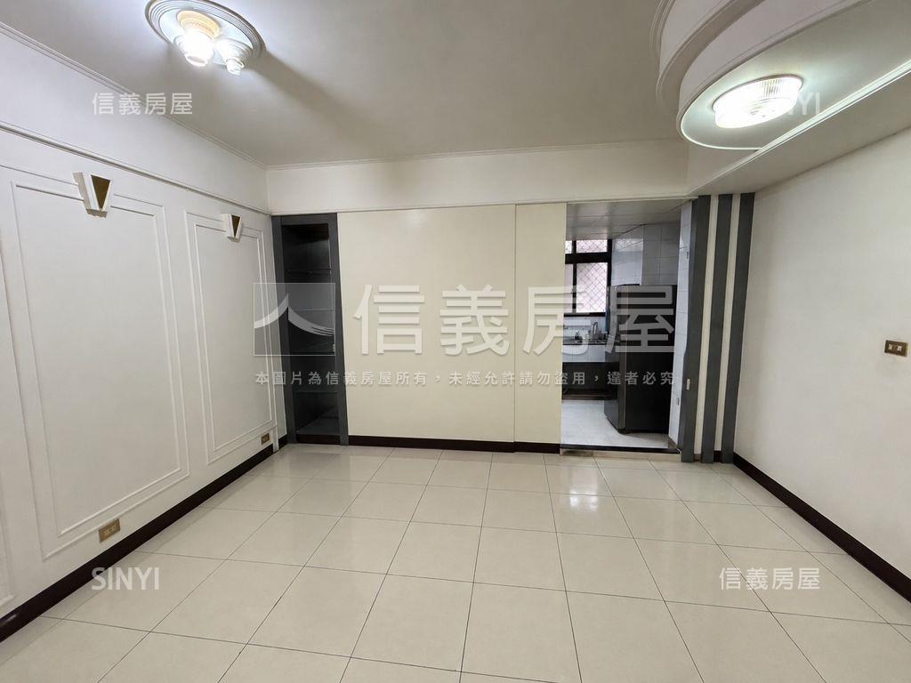 西藏三房靜巷美宅房屋室內格局與周邊環境