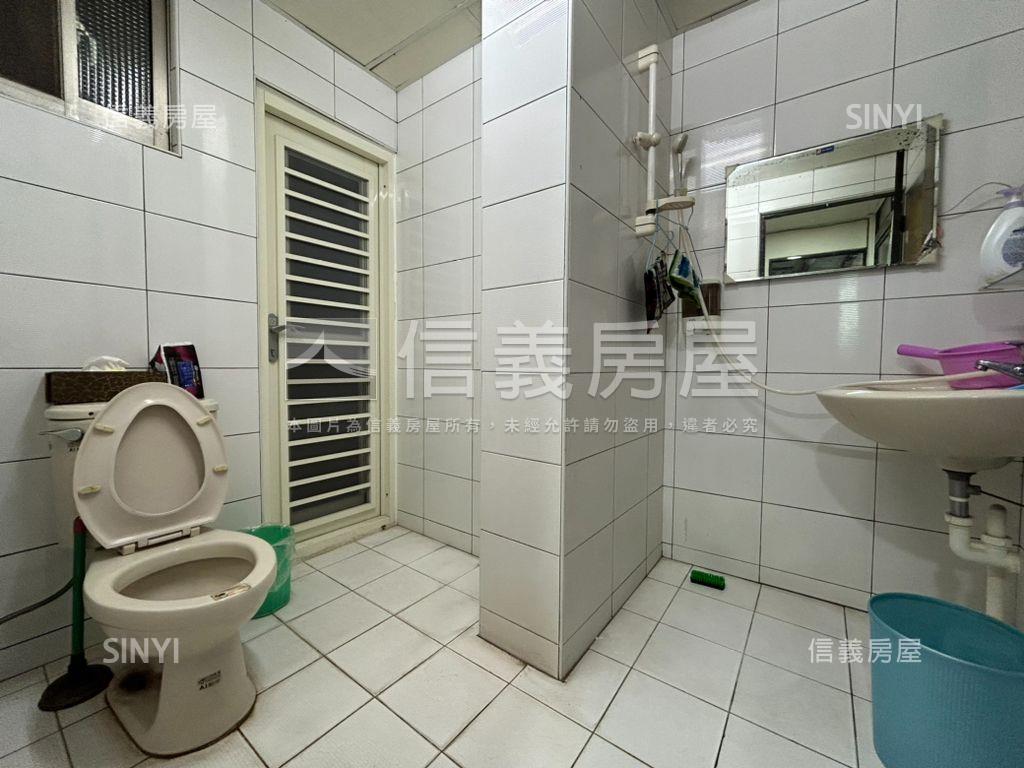 西藏三房靜巷美宅房屋室內格局與周邊環境