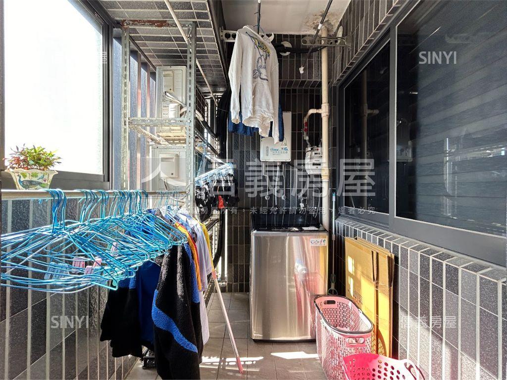鴻灃稀有露臺景觀三房車位房屋室內格局與周邊環境
