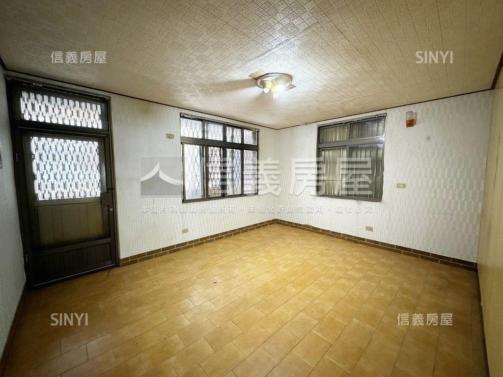 左營商圈透天房屋室內格局與周邊環境