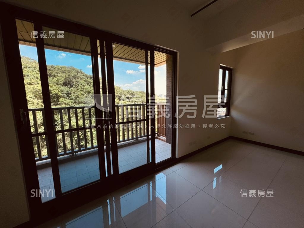 信義文華山景１０１房屋室內格局與周邊環境