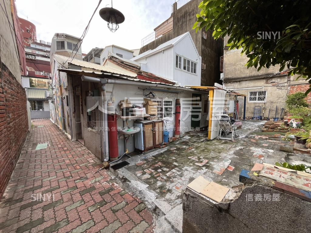雙城區白金段面寬商業地房屋室內格局與周邊環境