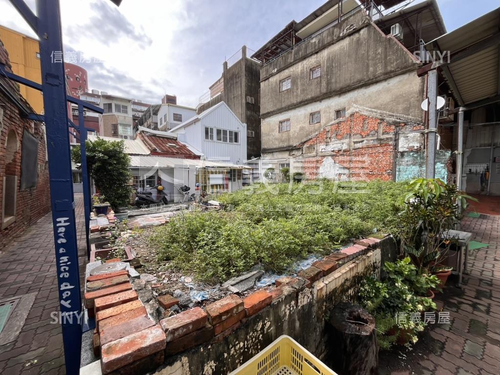 雙城區白金段面寬商業地房屋室內格局與周邊環境