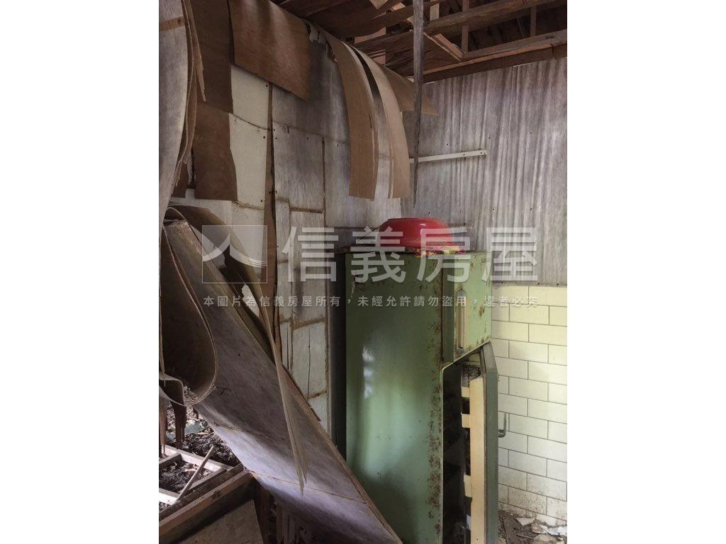 專任苗栗鴨母坑七千坪土地房屋室內格局與周邊環境