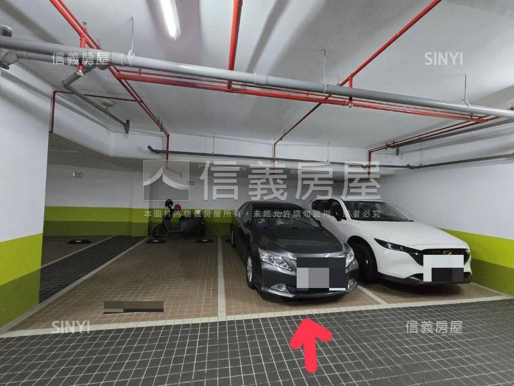 近Ａ９站富堡晶棧兩房車位房屋室內格局與周邊環境