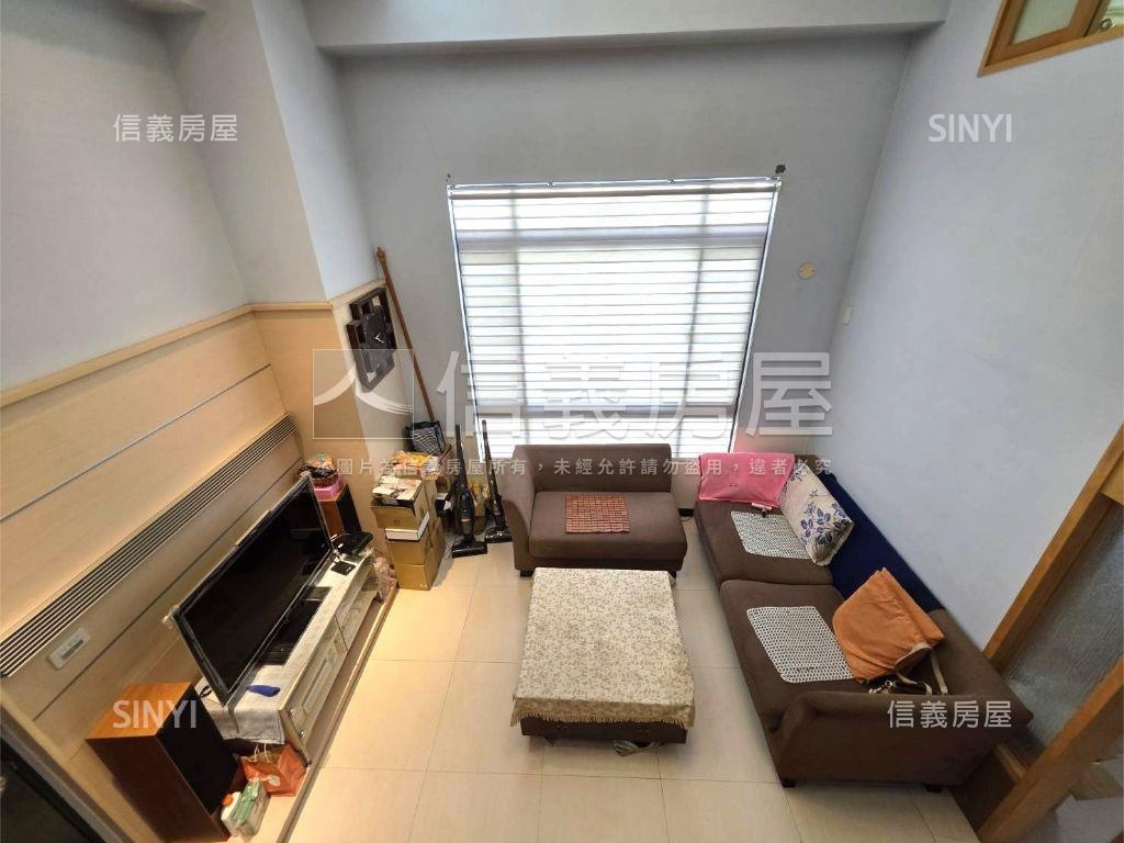 首購南屯來看這間房屋室內格局與周邊環境