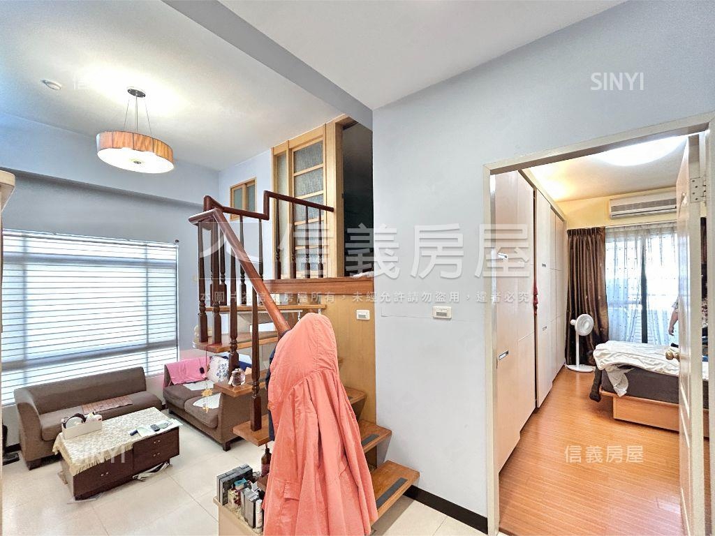 首購南屯來看這間房屋室內格局與周邊環境