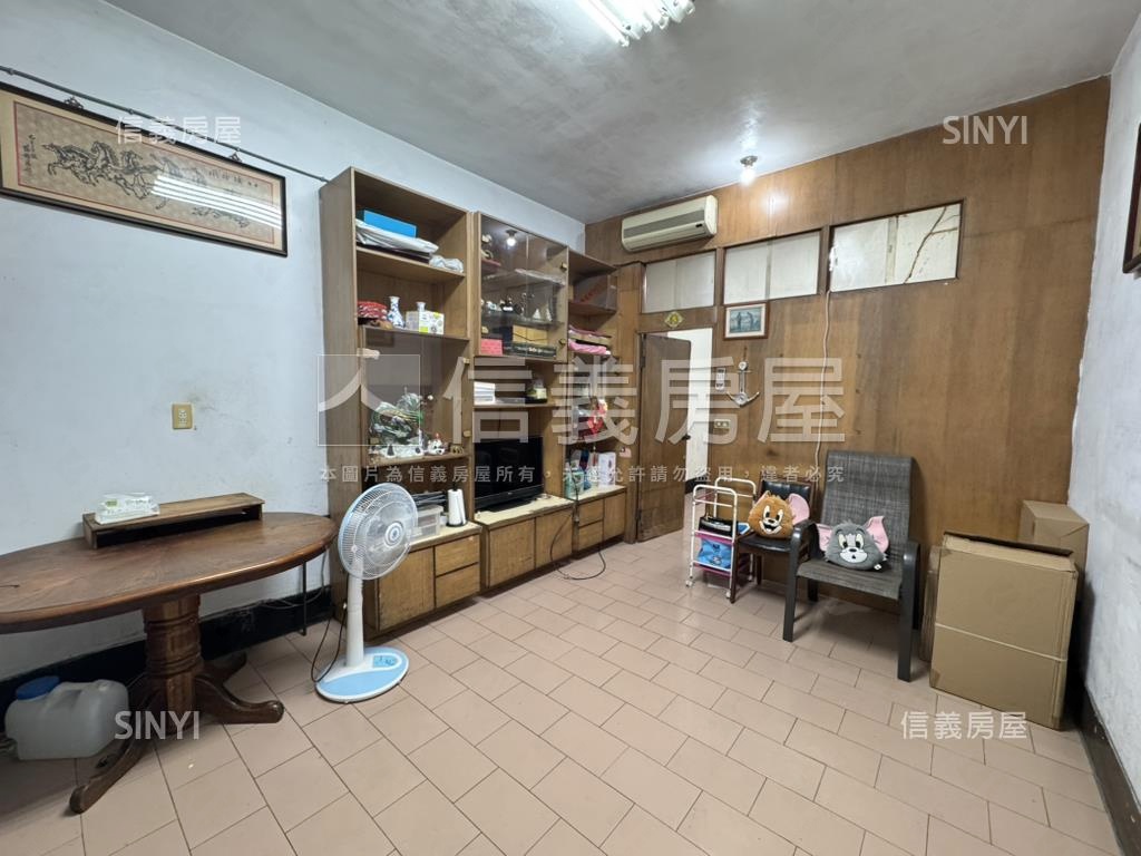 三多商圈，圓夢計畫透店房屋室內格局與周邊環境