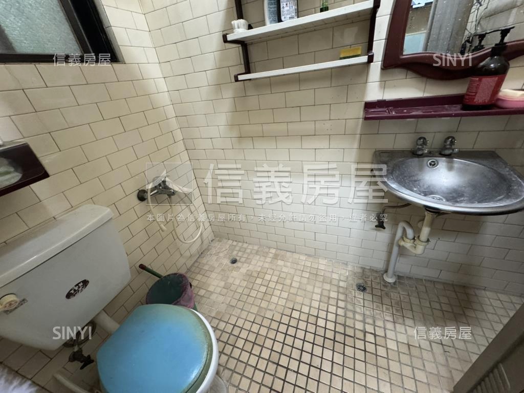 三多商圈，圓夢計畫透店房屋室內格局與周邊環境