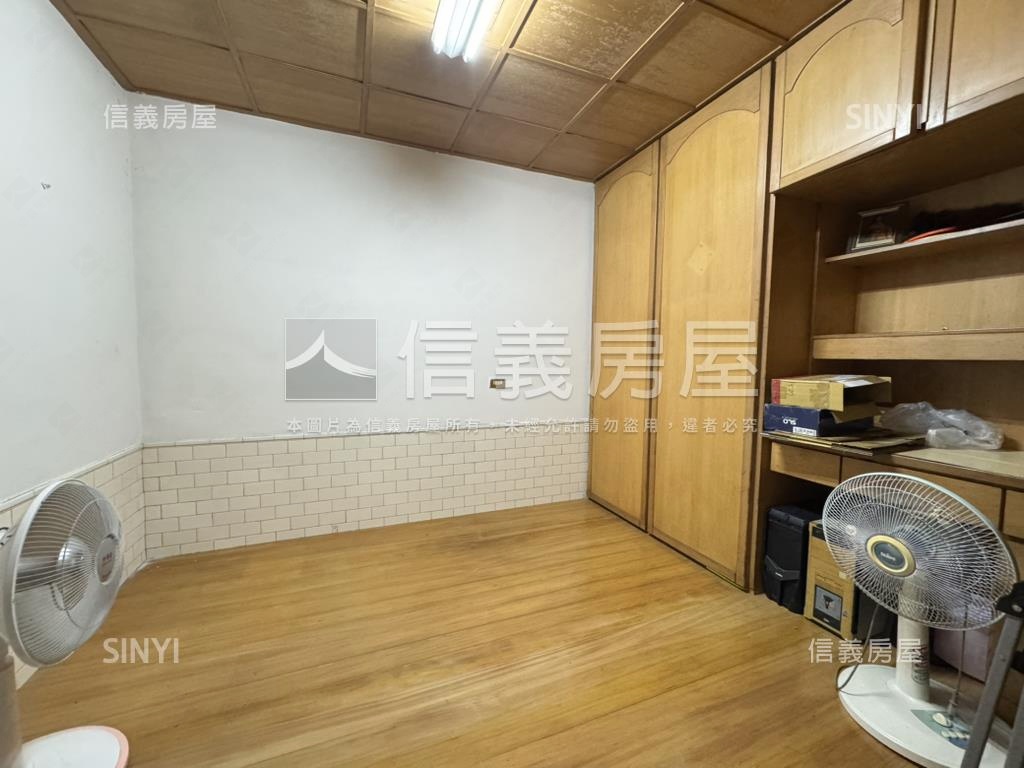 三多商圈，圓夢計畫透店房屋室內格局與周邊環境