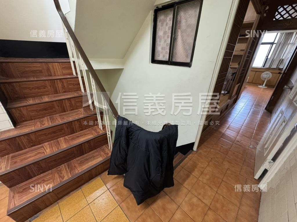 三多商圈，圓夢計畫透店房屋室內格局與周邊環境