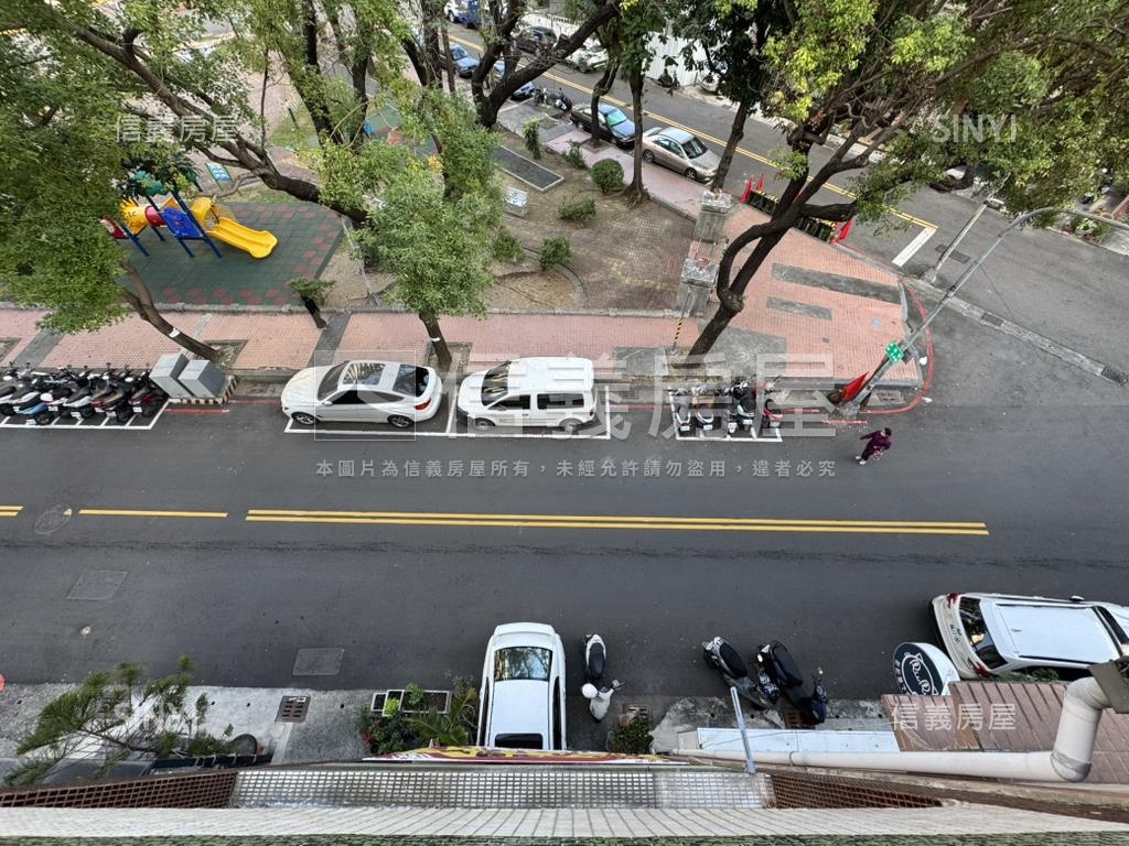 三多商圈，圓夢計畫透店房屋室內格局與周邊環境