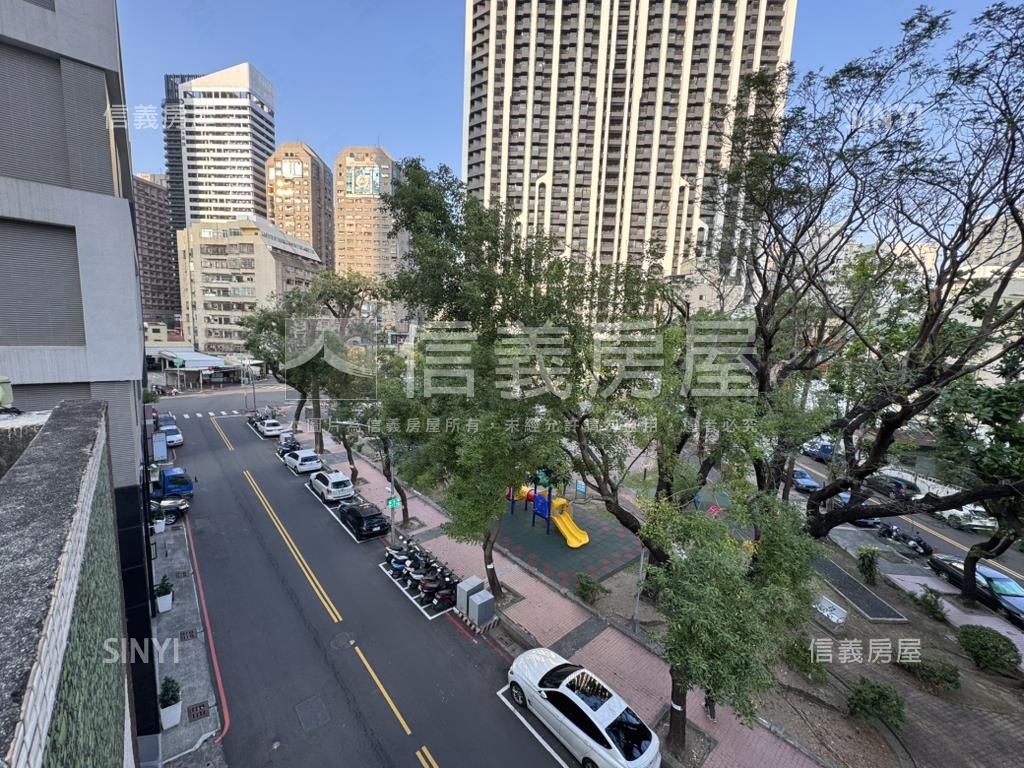 三多商圈，圓夢計畫透店房屋室內格局與周邊環境