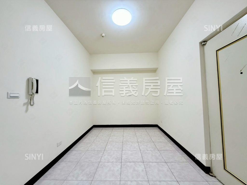 近水湳經貿二房平車房屋室內格局與周邊環境