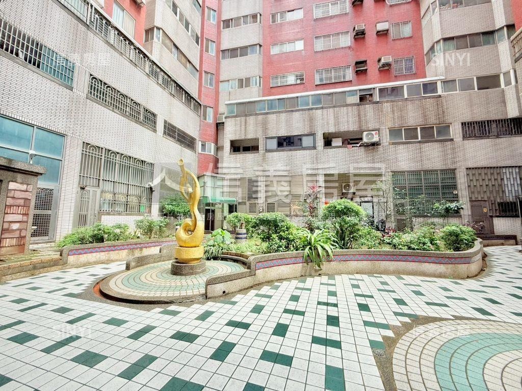 近水湳經貿二房平車房屋室內格局與周邊環境
