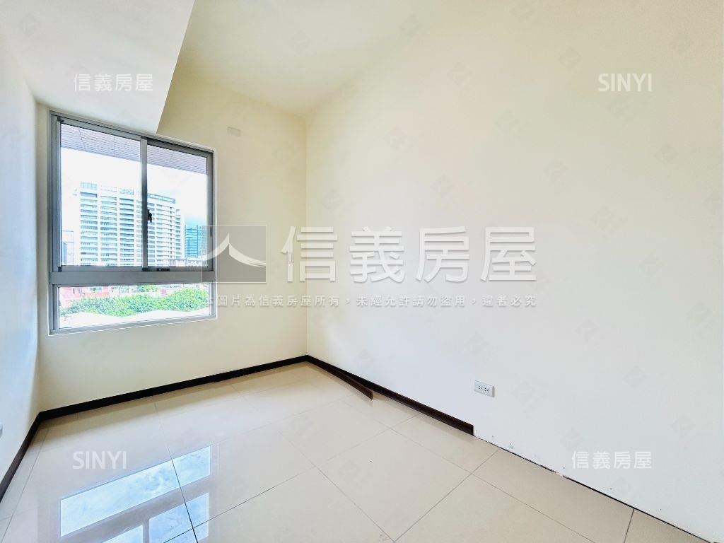 藍天白雲靜巷新屋高樓三房房屋室內格局與周邊環境