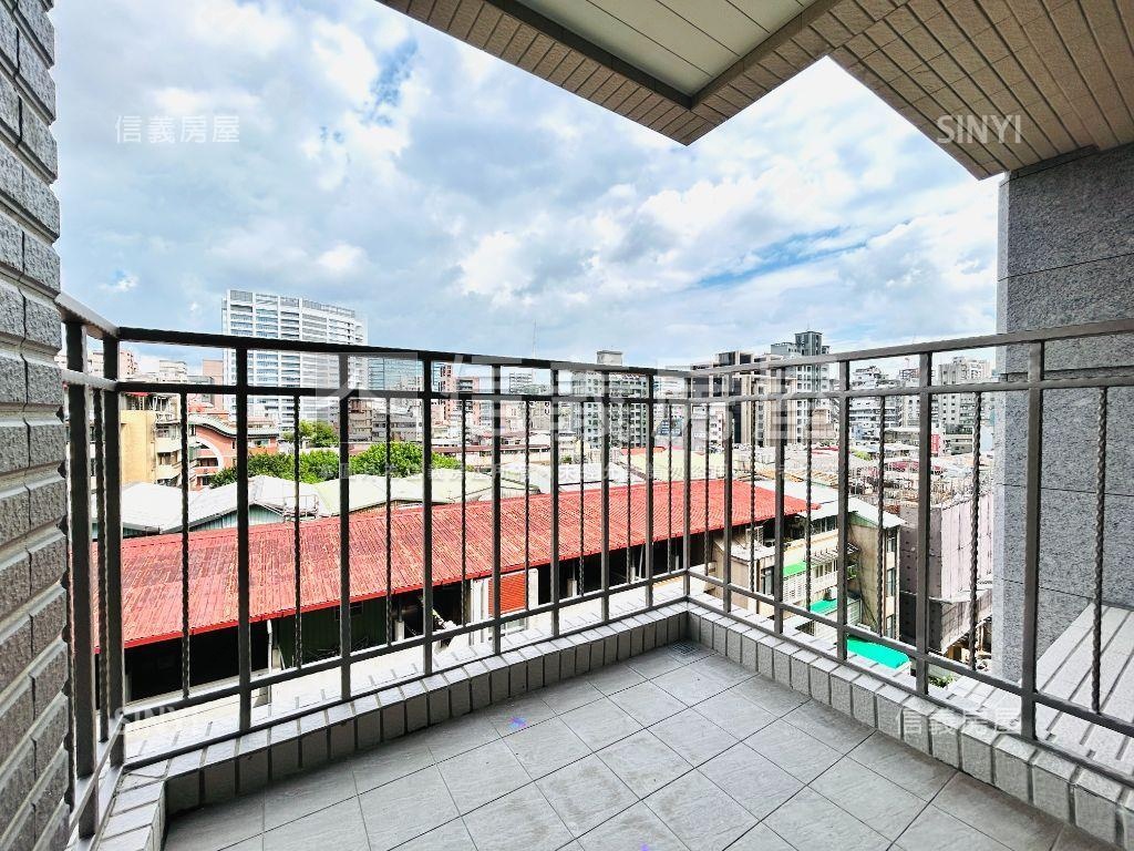 藍天白雲靜巷新屋高樓三房房屋室內格局與周邊環境