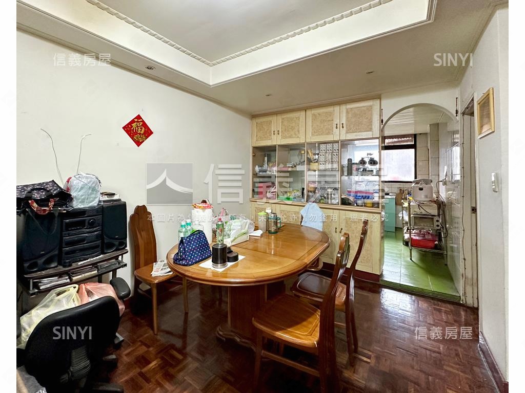 頂溪國小旁二樓公寓房屋室內格局與周邊環境