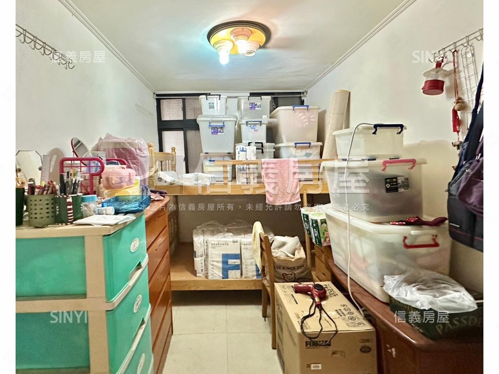 頂溪國小旁二樓公寓房屋室內格局與周邊環境