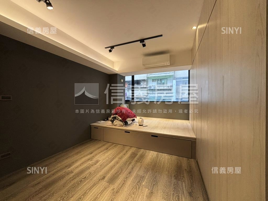 捷運邊間通風裝潢值得來看房屋室內格局與周邊環境