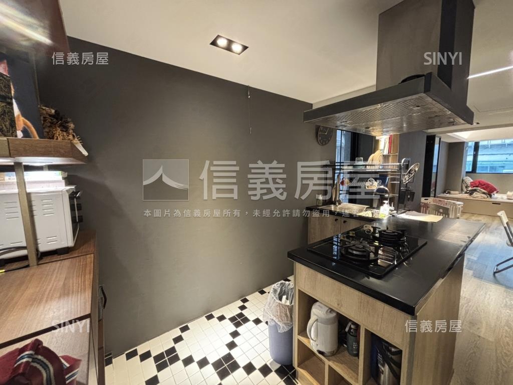 捷運邊間通風裝潢值得來看房屋室內格局與周邊環境