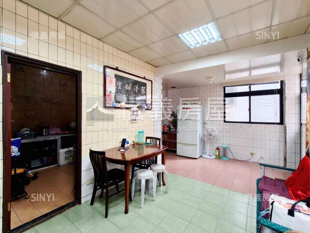 國花山莊獨門宅院房屋室內格局與周邊環境