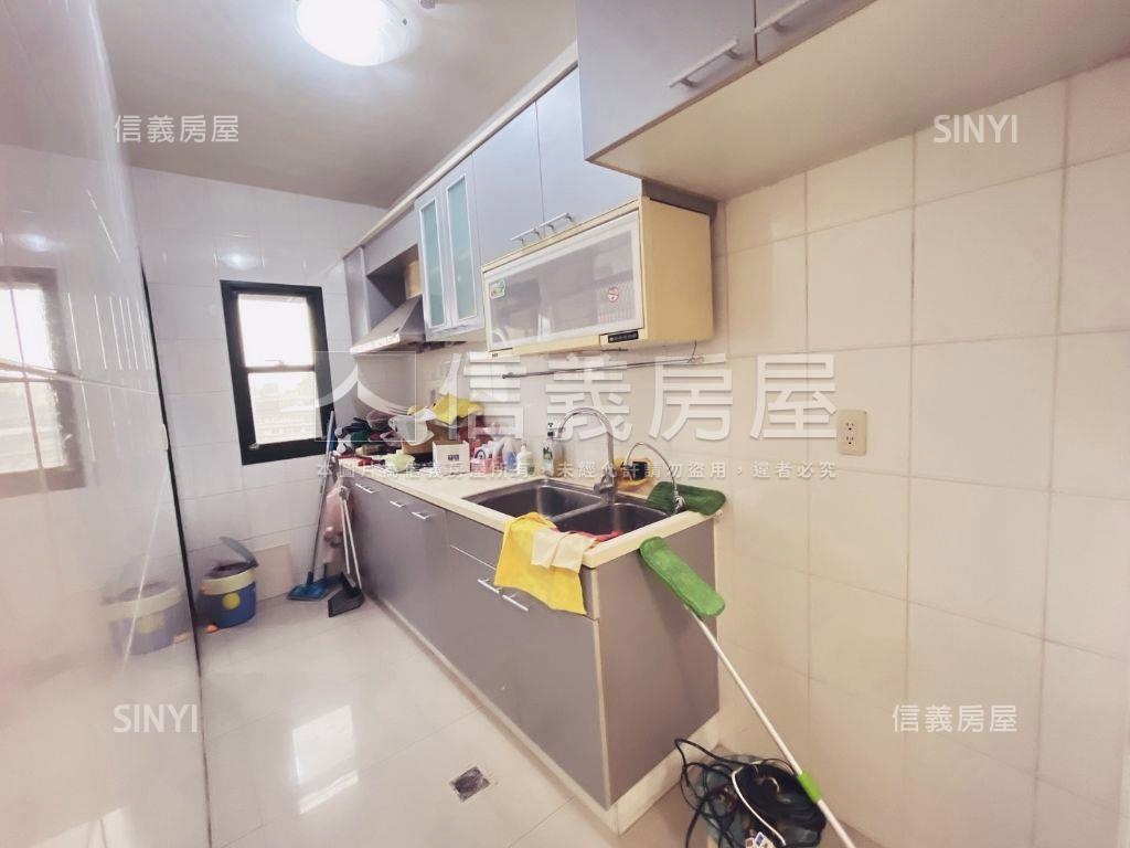 文化中心採光三房房屋室內格局與周邊環境